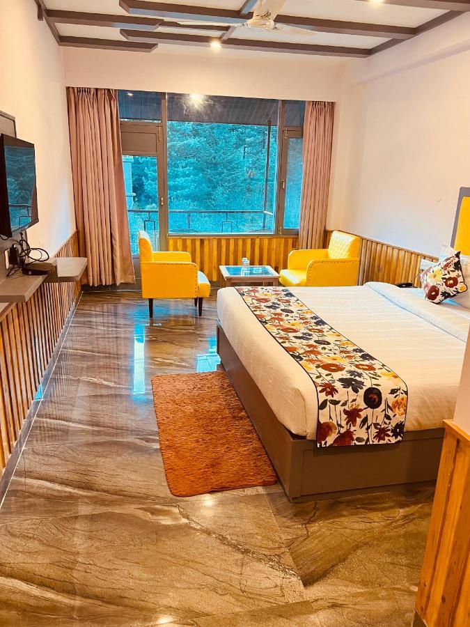 Hotel Apple Flower Manāli Eksteriør bilde