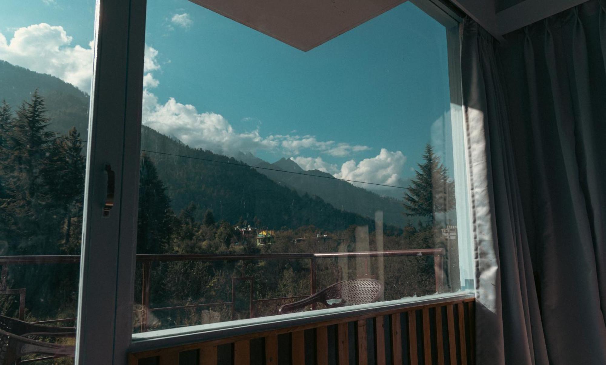 Hotel Apple Flower Manāli Eksteriør bilde