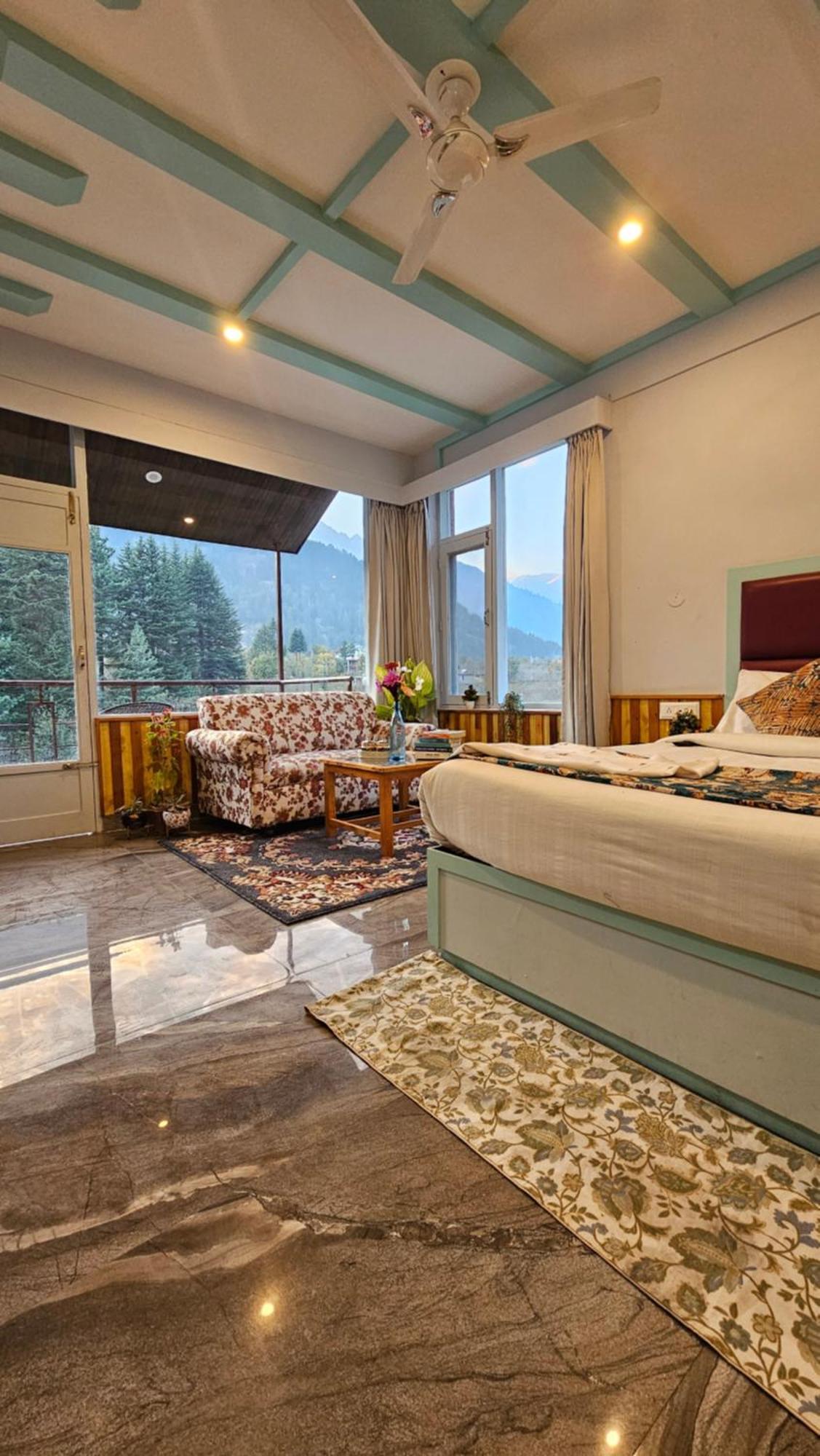 Hotel Apple Flower Manāli Eksteriør bilde