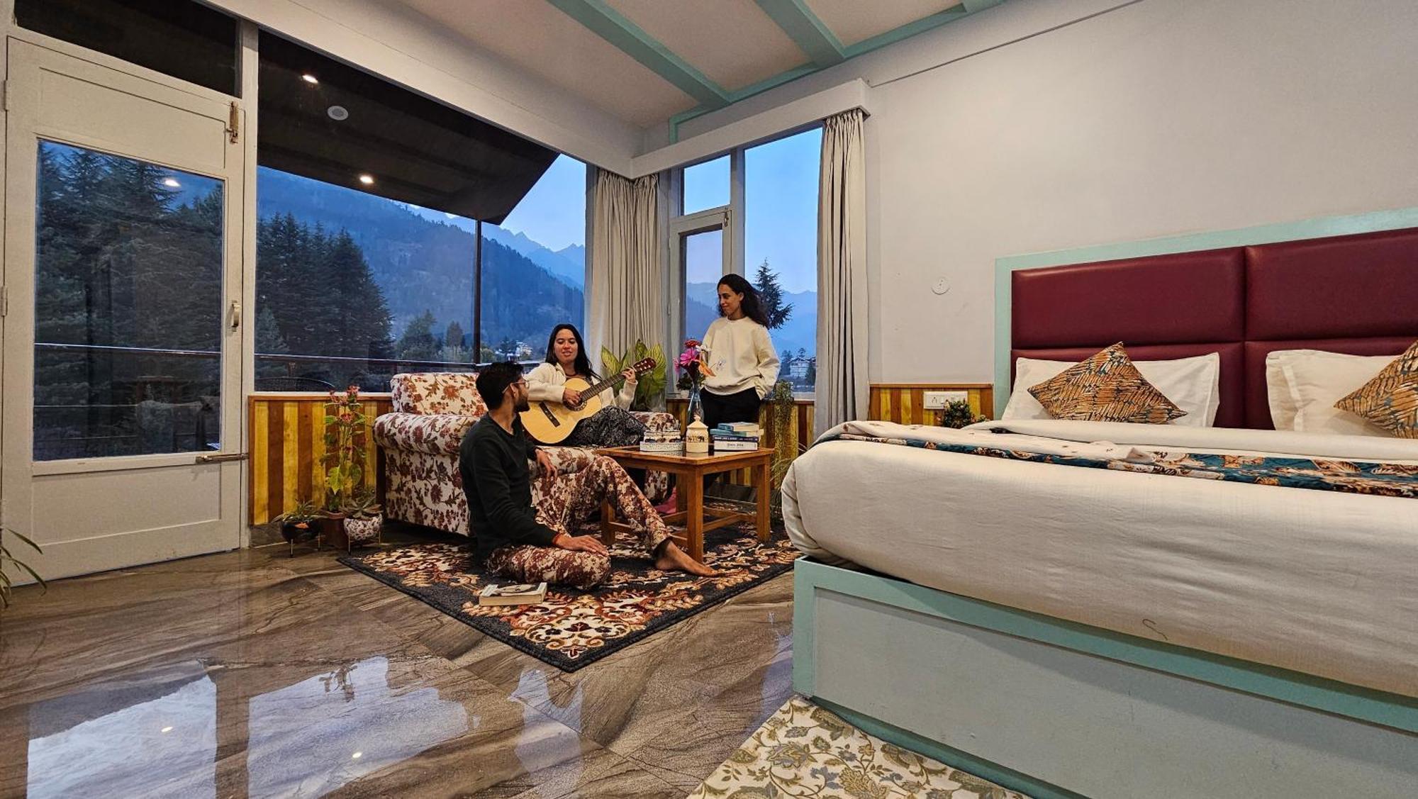 Hotel Apple Flower Manāli Eksteriør bilde